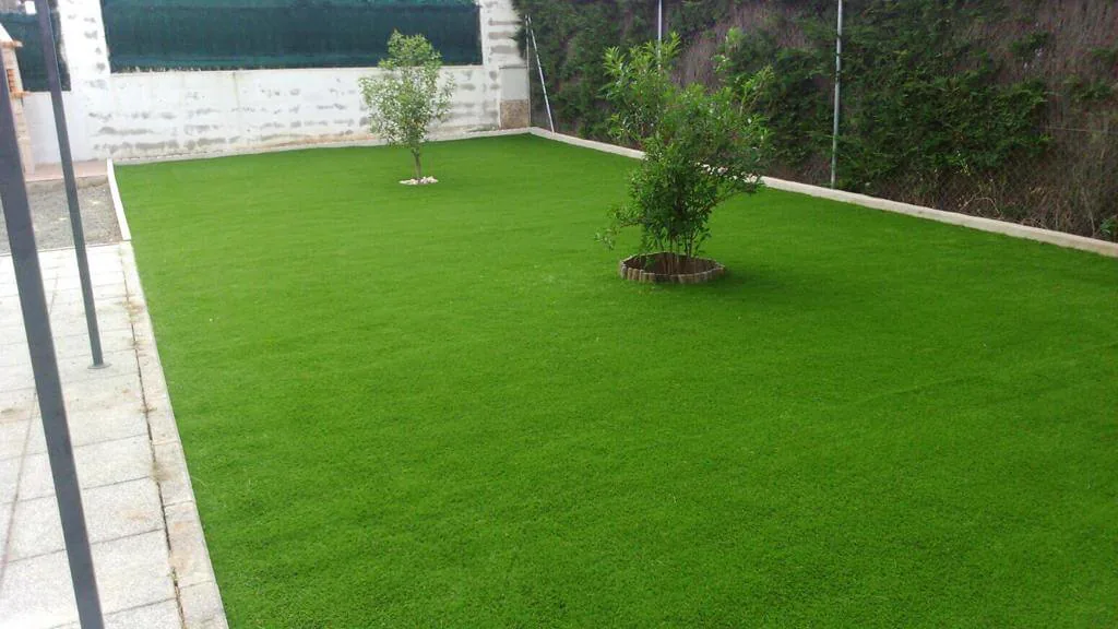Pasto sintético instalado